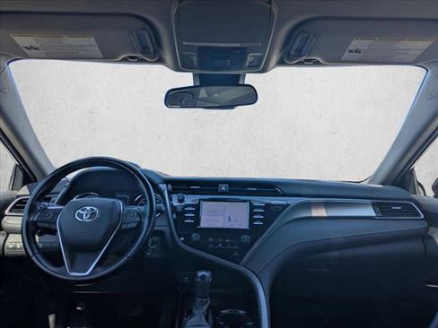 Used 2019 Toyota Camry SE FWD image 15