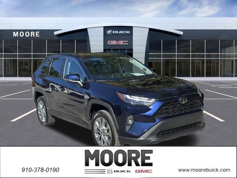 Used 2022 Toyota RAV4 XLE Premium image 1