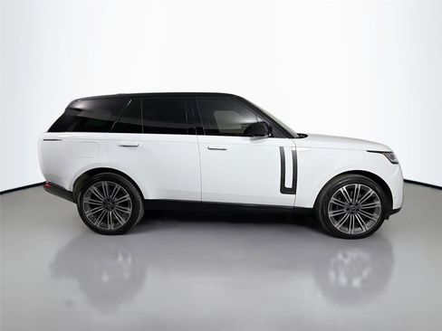 Certified 2024 Land Rover Range Rover Autobiography AWD/4WD image 4