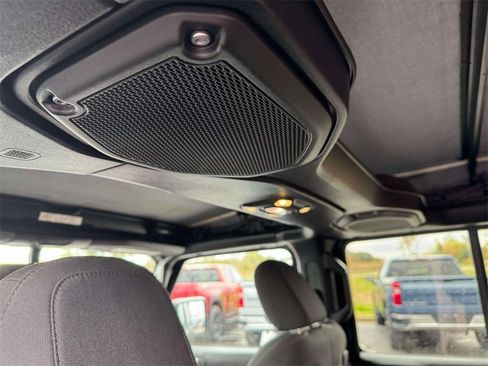 Used 2019 Jeep Wrangler Unlimited Rubicon image 10