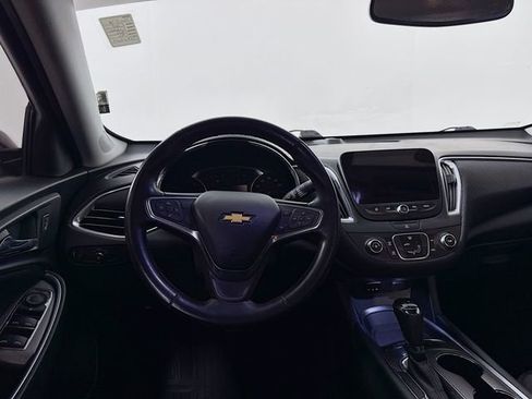 Used 2018 Chevrolet Malibu LT image 22