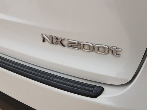 Used 2017 Lexus NX 200t FWD w/ Premium Package image 8