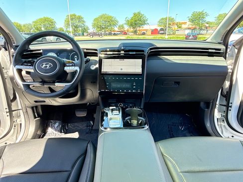 Certified 2024 Hyundai Tucson Limited AWD/4WD image 3