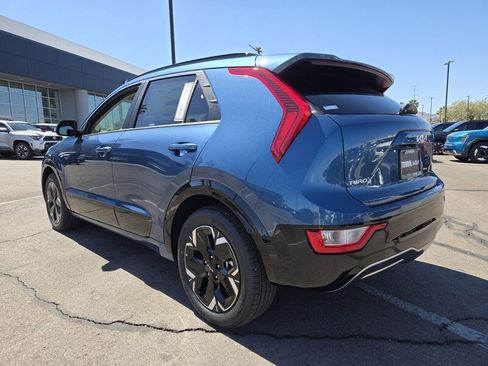New 2026 Kia Niro Wind FWD image 4