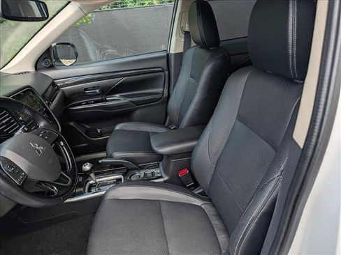Used 2017 Mitsubishi Outlander SEL FWD image 26
