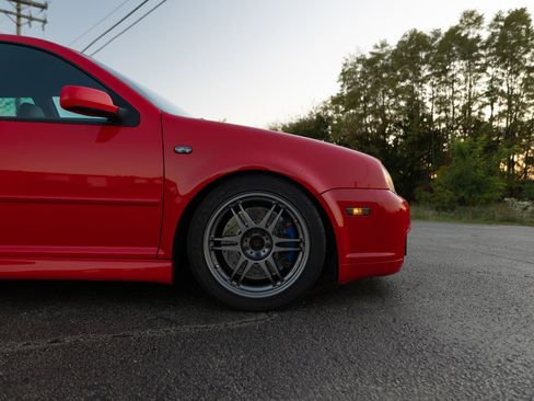 Used 2004 Volkswagen R32 image 15