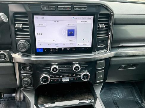 Used 2024 Ford F350 Lariat w/ Lariat Ultimate Package AWD/4WD image 32