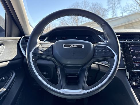 Used 2023 Jeep Grand Cherokee L Laredo w/ Luxury Tech Group I image 88