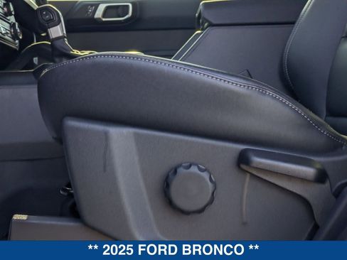 New 2025 Ford Bronco Badlands image 54