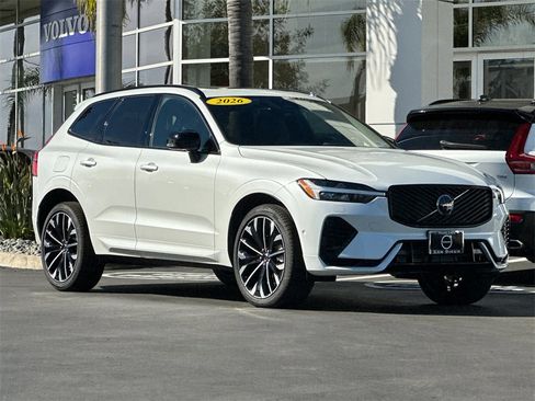 New 2026 Volvo XC60 T8 Ultra w/ Climate Package PRO image 7