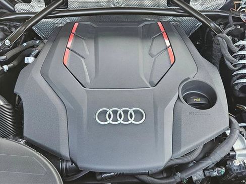 Certified 2025 Audi SQ5 Premium Plus w/ Premium Plus Package image 15