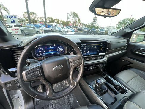 Used 2023 Chevrolet Silverado 1500 ZR2 w/ Technology Package image 11