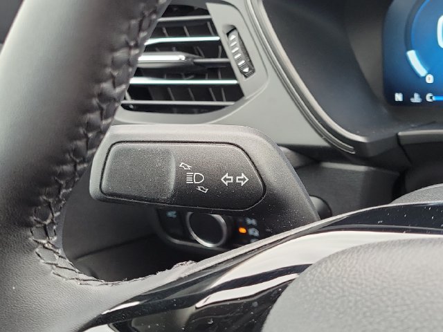 Used 2023 Ford Escape Active w/ Tech Pack #2 FWD image 13