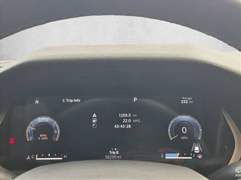 Used 2023 Jeep Grand Cherokee Altitude AWD/4WD image 11