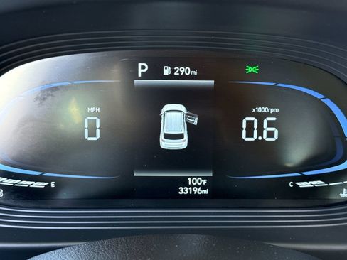 Used 2025 Hyundai Venue SEL FWD image 26