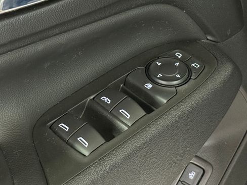 Used 2020 Chevrolet Equinox Premier image 22