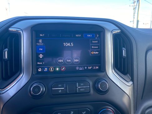 Used 2021 Chevrolet Silverado 1500 LT Trail Boss w/ Convenience Package II image 13