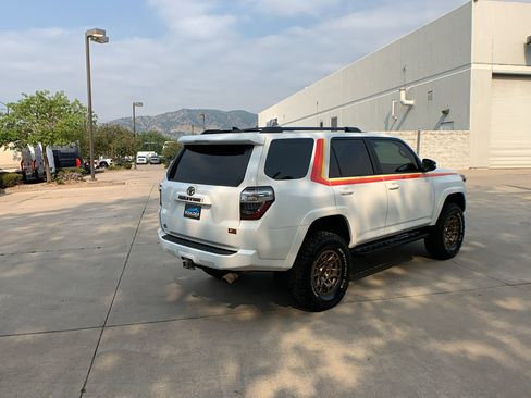 Used 2023 Toyota 4Runner 40th Anniversary SE AWD/4WD image 5