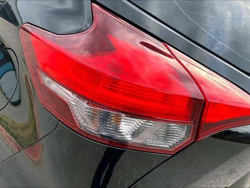 Certified 2020 Nissan Kicks SV image 27