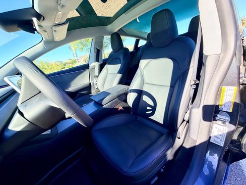 Used 2025 Tesla Model 3 Long Range RWD image 10