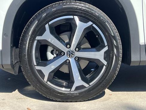 New 2026 Volkswagen Tiguan SE image 6