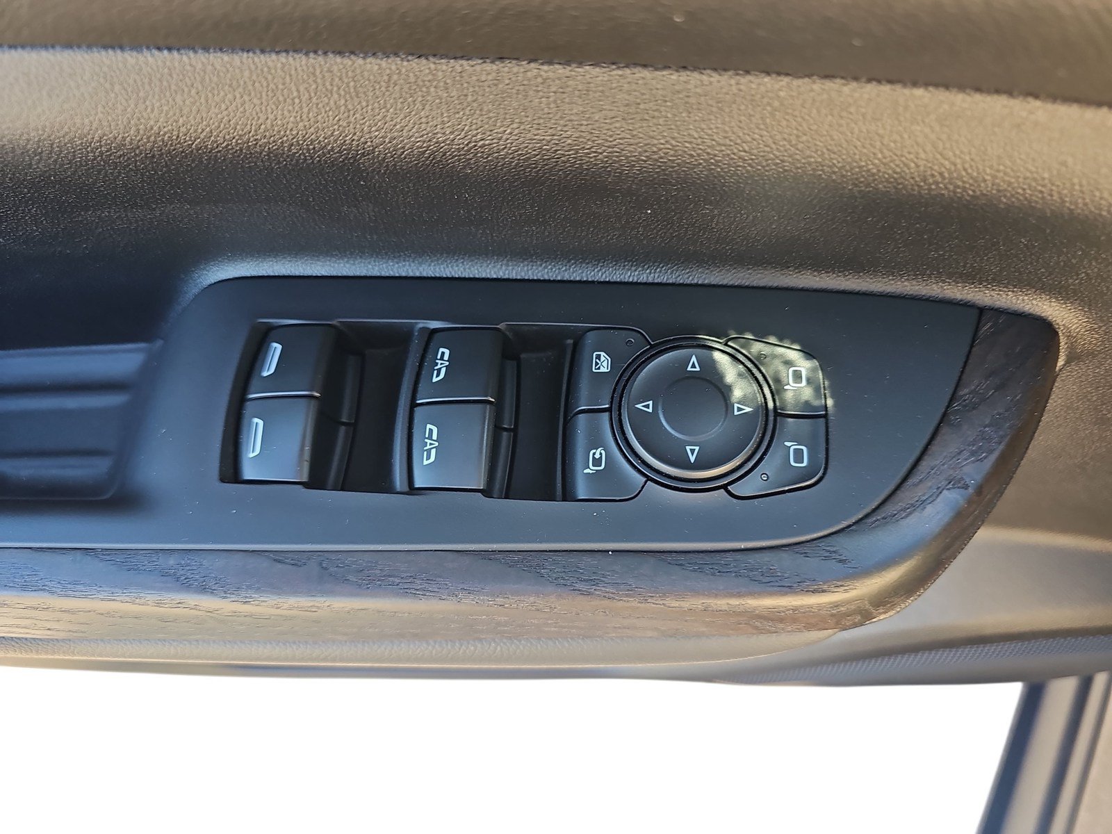 Used 2023 GMC Acadia Denali w/ Denali Ultimate Package FWD image 24
