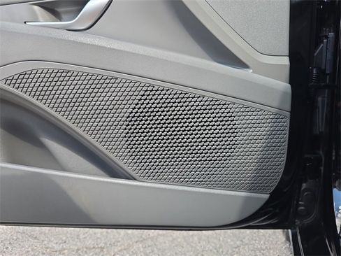 Used 2023 Hyundai Elantra SEL w/ Convenience Package image 15