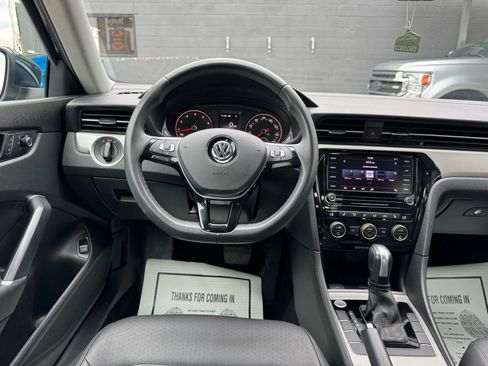 Used 2022 Volkswagen Passat 2.0T SE image 21