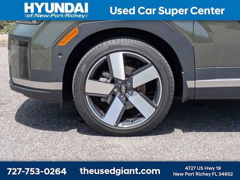 Used 2025 Hyundai Santa Fe Limited FWD image 10