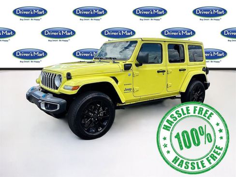 Used 2024 Jeep Wrangler Unlimited Sahara AWD/4WD image 3