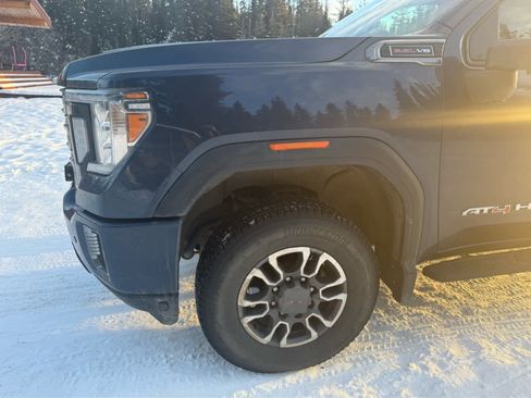 Used 2023 GMC Sierra 2500 AT4 w/ AT4 Preferred Package image 5