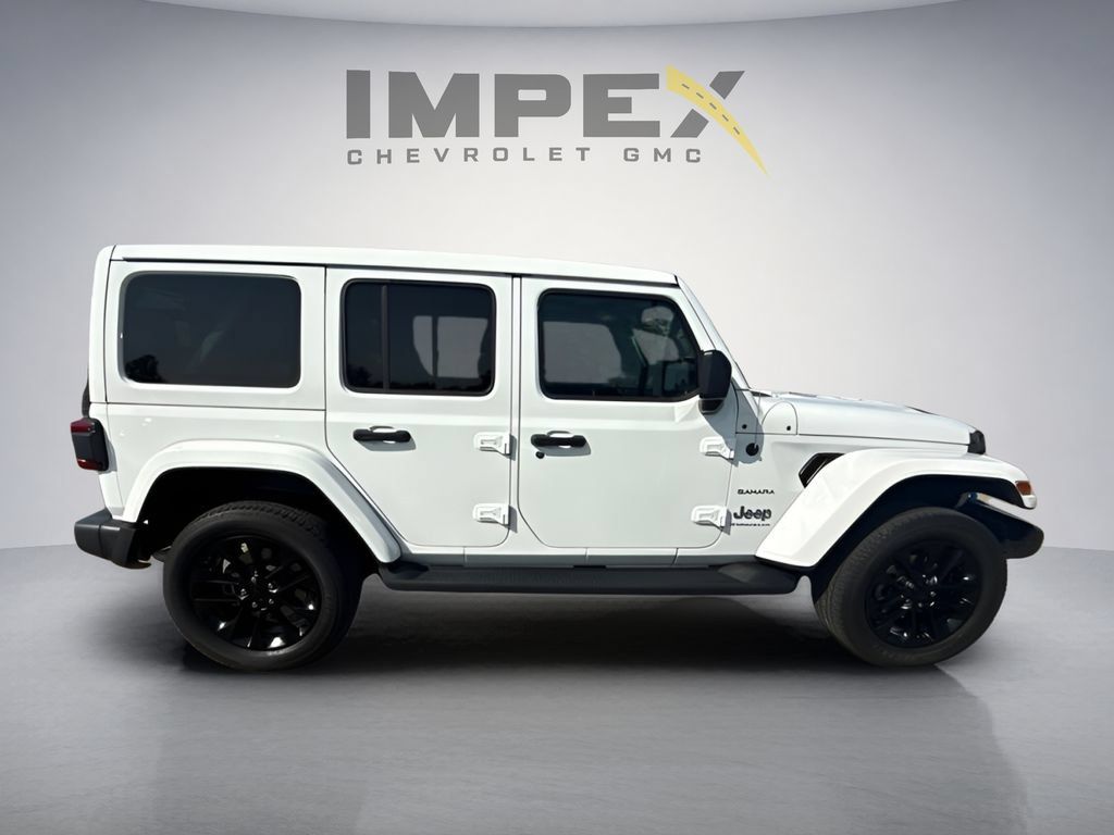 Used 2023 Jeep Wrangler Unlimited Sahara w/ Cold Weather Group AWD/4WD image 6
