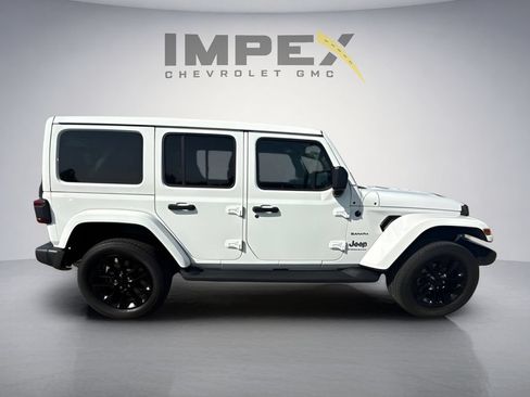 Used 2023 Jeep Wrangler Unlimited Sahara w/ Cold Weather Group AWD/4WD image 6