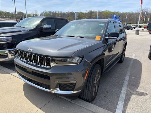 Used 2024 Jeep Grand Cherokee L Limited w/ Luxury Tech Group II AWD/4WD image 2