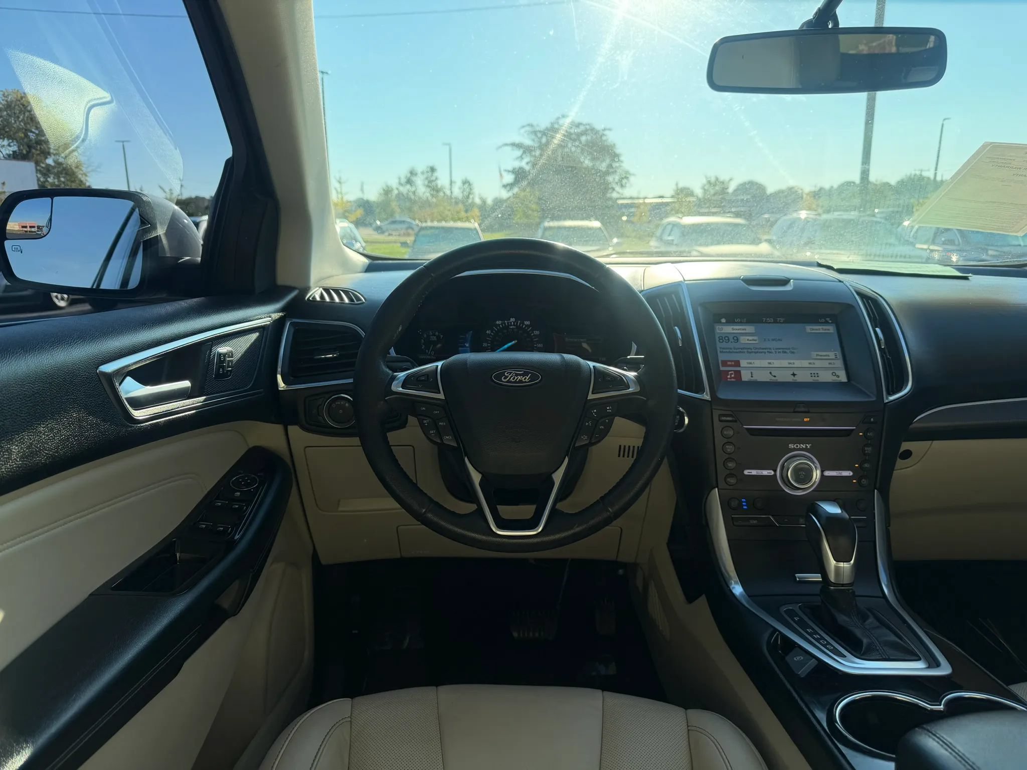 Used 2018 Ford Edge Titanium w/ Equipment Group 301A FWD image 10