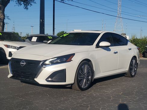 Used 2024 Nissan Altima 2.5 SL image 3