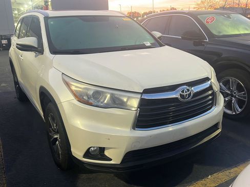 Used 2016 Toyota Highlander XLE image 5