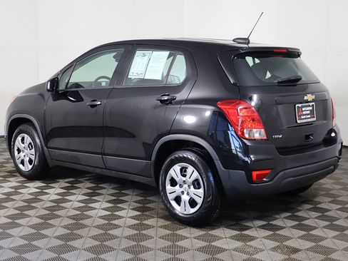 Used 2018 Chevrolet Trax LS FWD image 6