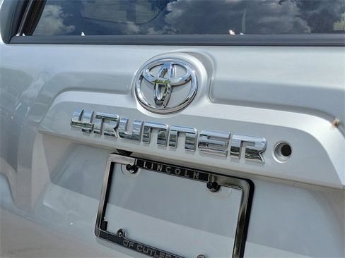 Used 2020 Toyota 4Runner SR5 image 7