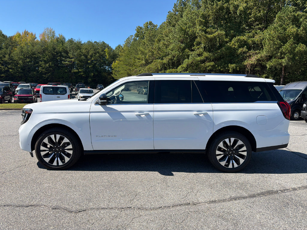 Used 2025 Ford Expedition Max Platinum w/ Driver's Package AWD/4WD image 4