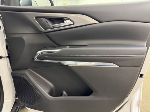 New 2026 Chevrolet Traverse LT w/ Driver Confidence Package image 29