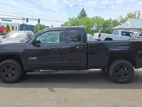 Used 2016 Chevrolet Silverado 1500 LT w/ Midnight Edition AWD/4WD image 6