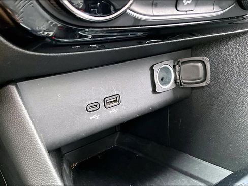 Used 2024 Buick Encore GX Sport Touring image 30