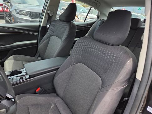 Used 2025 Toyota Camry LE FWD image 11