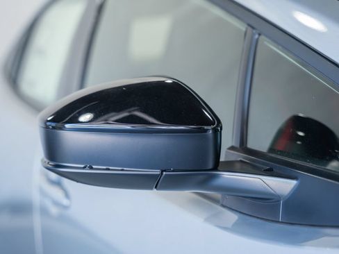 New 2026 Toyota Prius Plug-In Hybrid FWD image 13