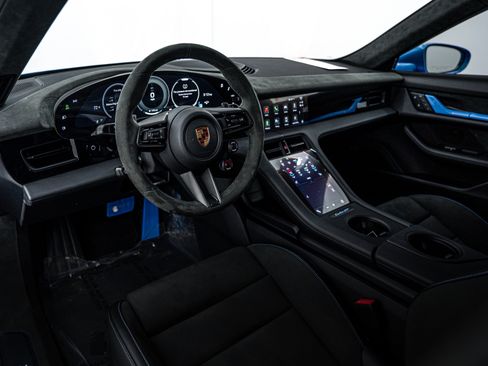 New 2025 Porsche Taycan Turbo GT image 4