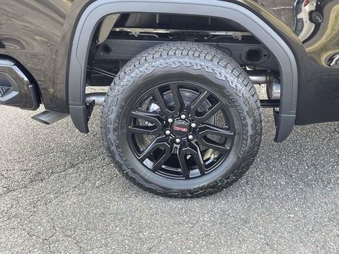 New 2026 GMC Sierra 1500 Elevation image 9