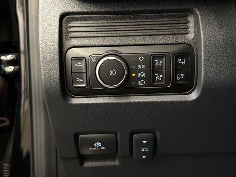 Used 2026 Ford F250 Platinum AWD/4WD image 32
