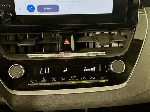 Used 2023 Toyota Corolla LE w/ Carpet Mat Package (TMS) FWD image 22
