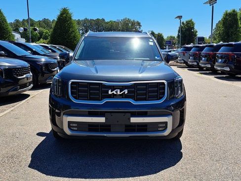 Used 2024 Kia Telluride SX FWD image 3